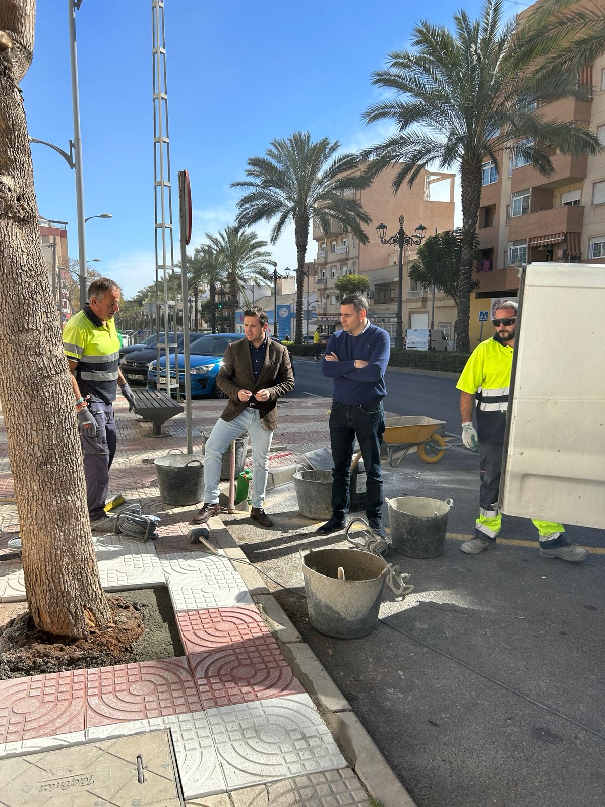 Roquetas Avanza En Los Trabajos De Mantenimiento En La Localidad Ideal